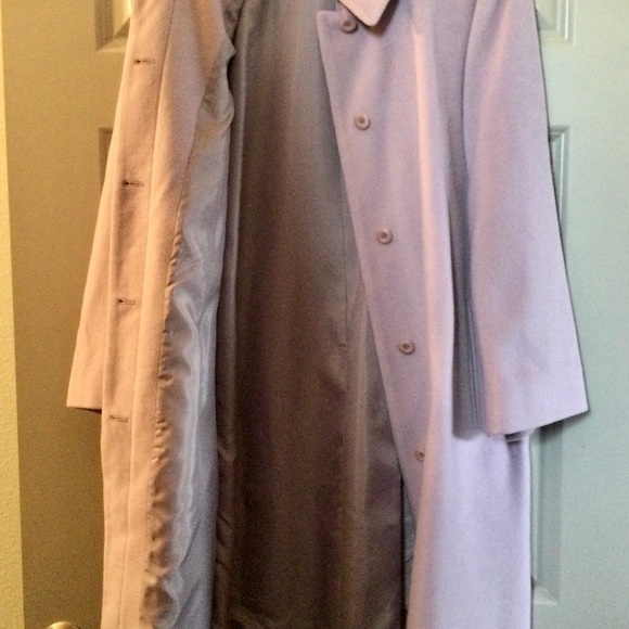 Vintage Harve Benard 100% Wool coat fully lined in new condition. Lilac, Sz 14. - Picture 2 of 9